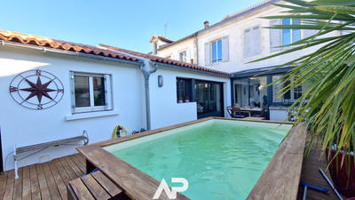 Maison - 181 m² - 8 pièces