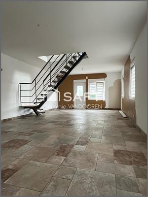 Maison - 250 m² - 9 pièces