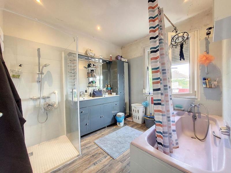 Immeuble - 73 m² - 4 pièces