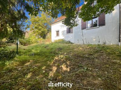 Maison - 215 m² - 8 pièces