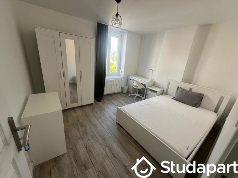 Chambre - 9 m² - 1 pièce