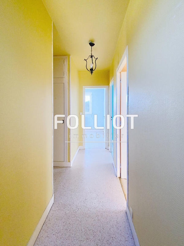 Maison - 151 m² - 8 pièces