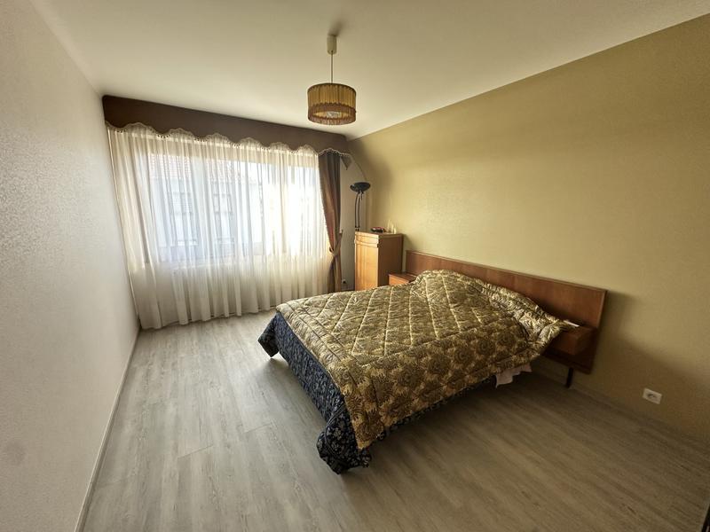 Maison - 211 m² - 8 pièces