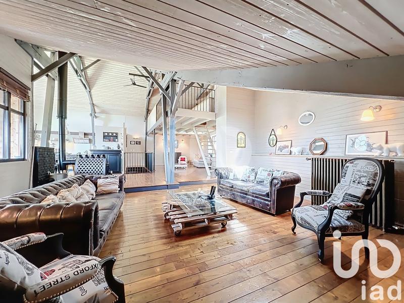 Maison - 270 m² - 5 pièces