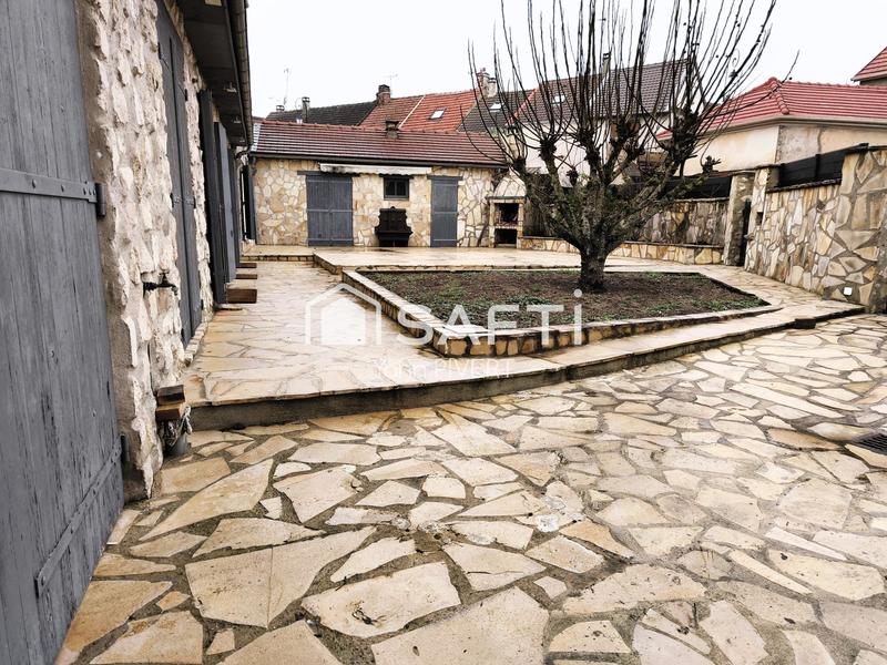 Maison - 210 m² - 7 pièces