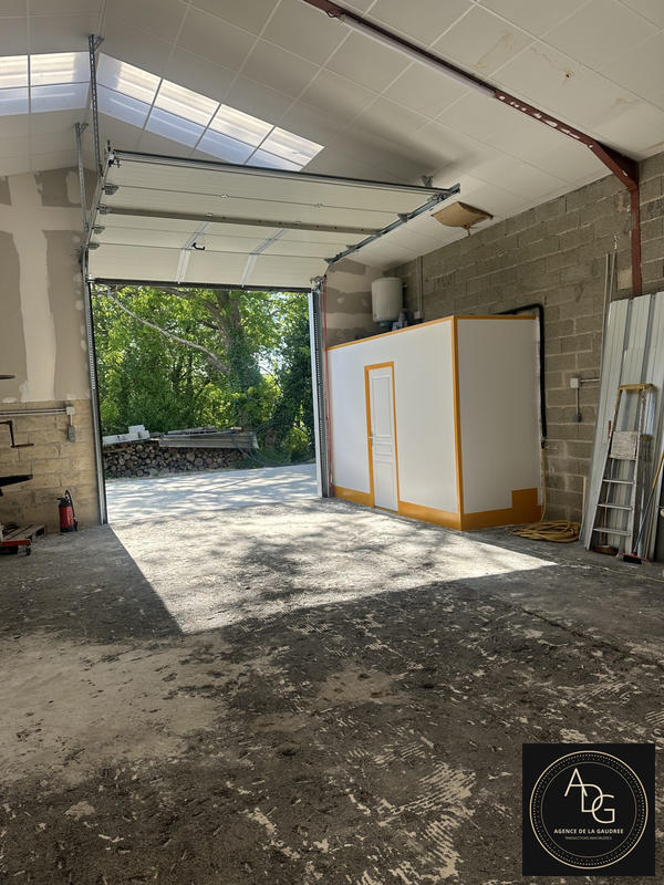 Local d'activités - 280 m²