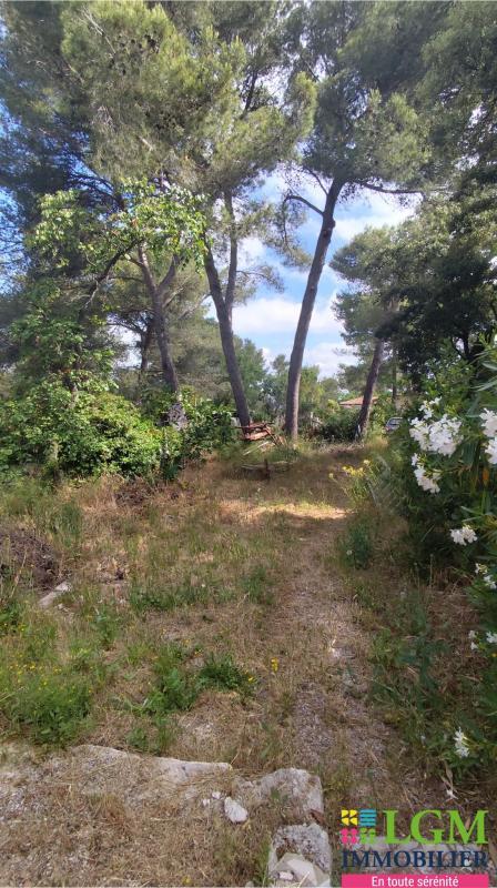 Terrain constructible - 1 000 m²