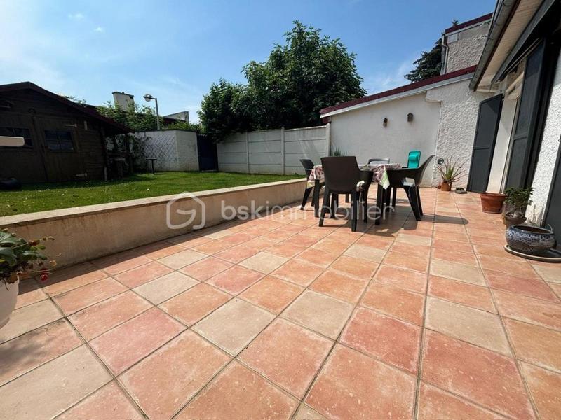 Maison - 97 m² - 4 pièces