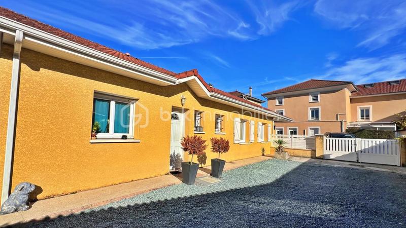 Maison traditionnelle - 108 m² - 5 pièces