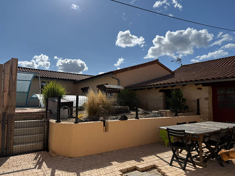 Maison - 98 m² - 5 pièces