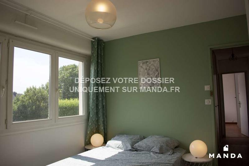 Chambre - 11 m² - 6 pièces