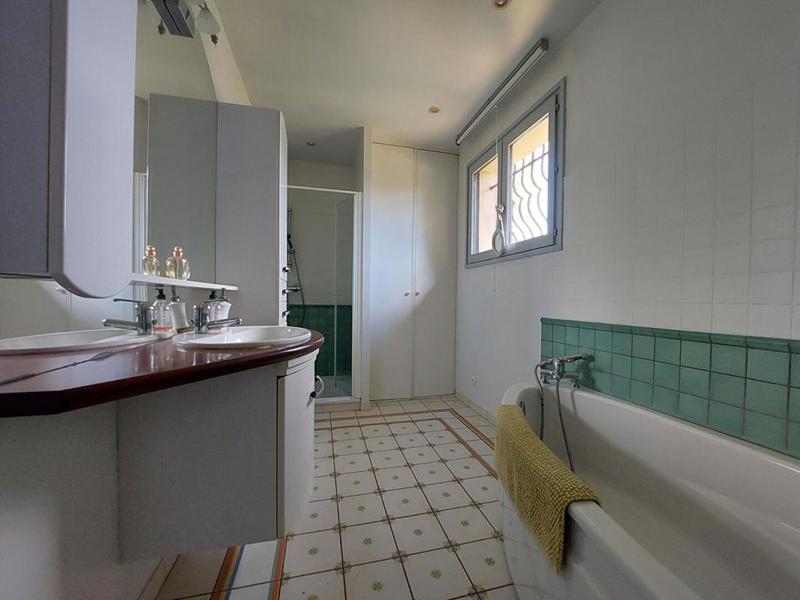 Maison - 187 m² - 7 pièces