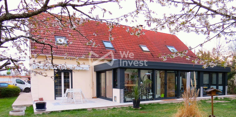 Maison - 186 m² - 9 pièces