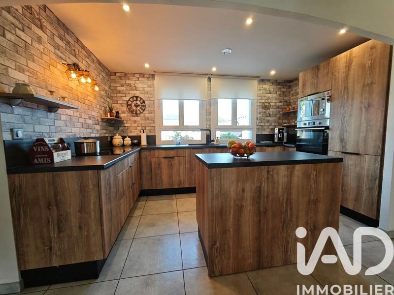 Maison - 140 m² - 4 pièces