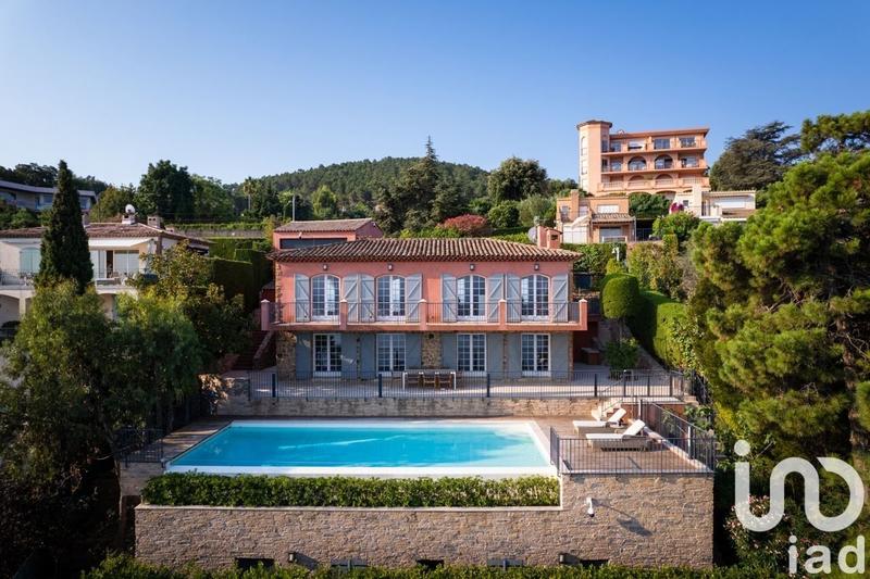 Maison - 175 m² - 9 pièces