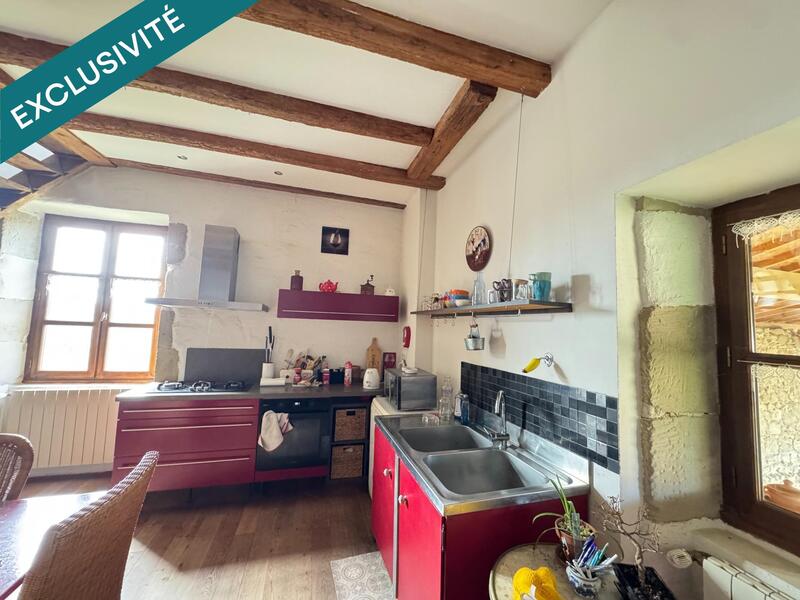 Maison - 280 m² - 8 pièces