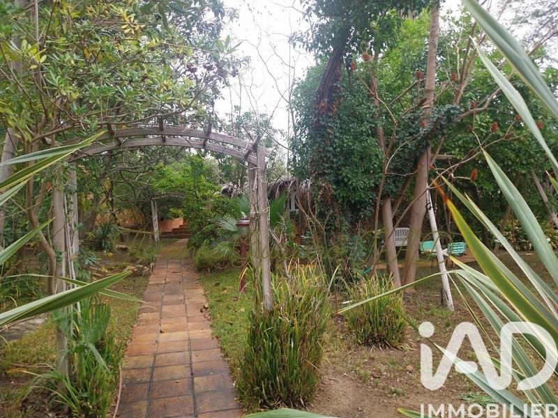 Maison - 365 m² - 6 pièces