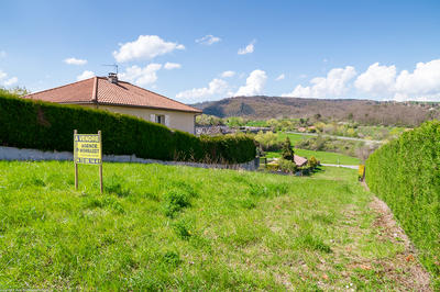 Terrain constructible - 1 000 m²