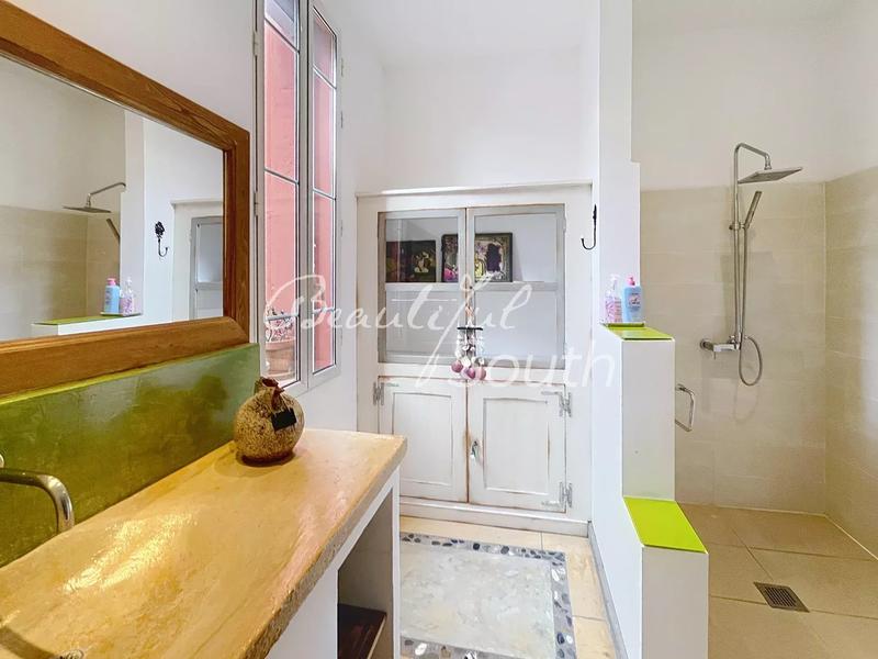 Maison de ville - 220 m² - 6 pièces