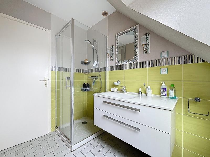 Maison - 212 m² - 8 pièces