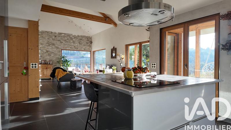 Maison - 123 m² - 4 pièces