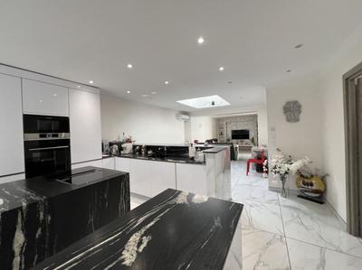 Maison - 115 m² - 4 pièces