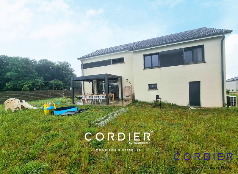 Maison - 128 m² - 6 pièces