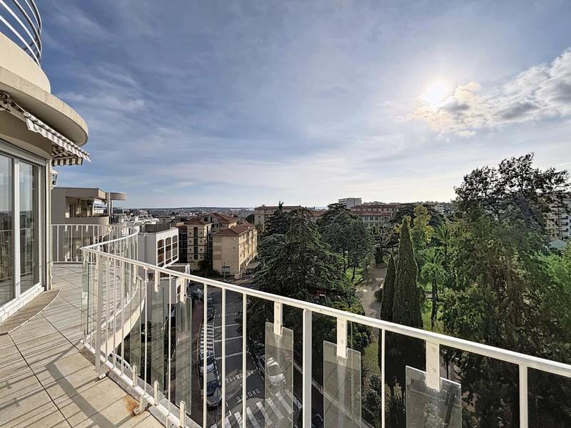 Appartement - 100 m² - 3 pièces