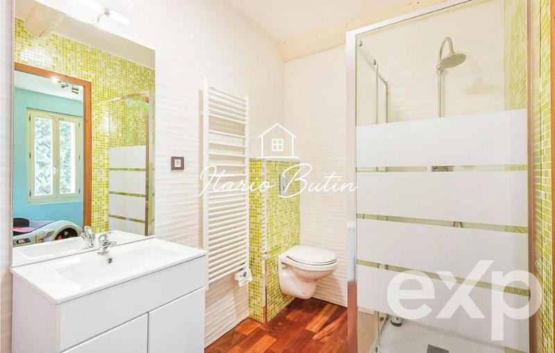 Maison - 415 m² - 14 pièces