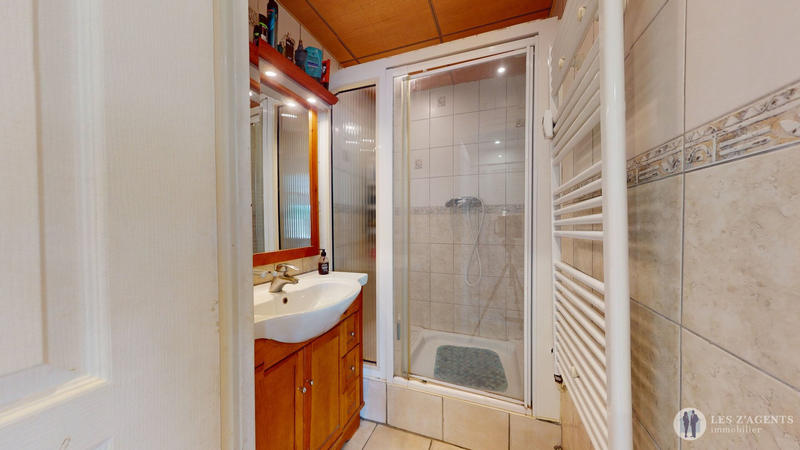 Appartement - 80 m² - 5 pièces