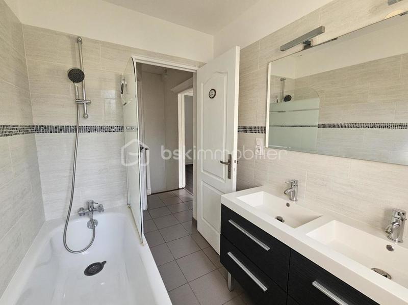 Maison - 70 m² - 4 pièces