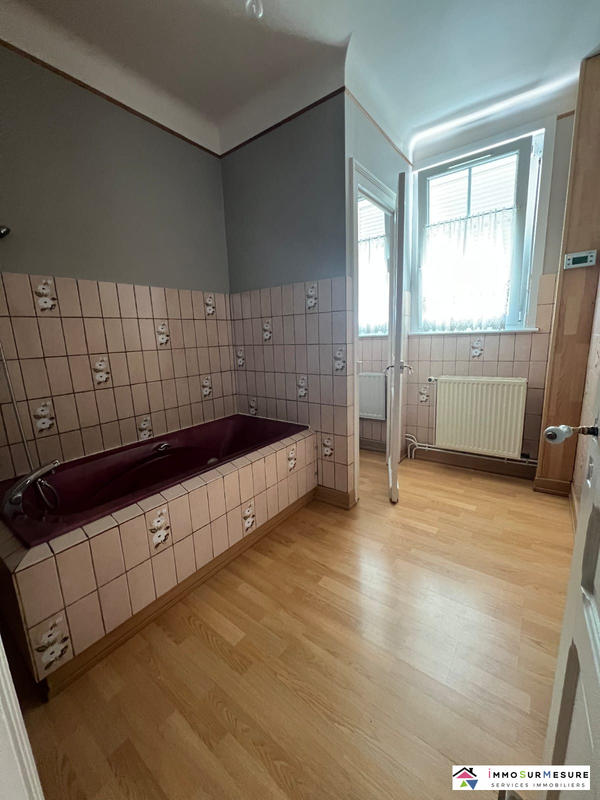 Maison - 82 m² - 6 pièces