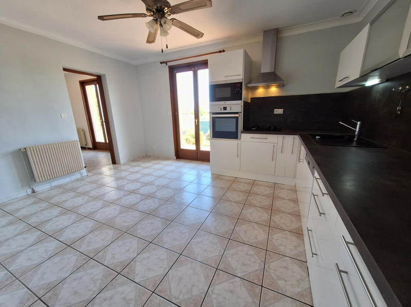 Maison - 166 m² - 9 pièces