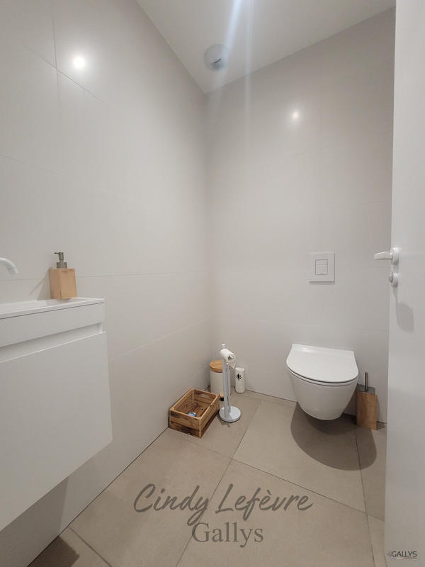 Appartement - 95 m² - 4 pièces