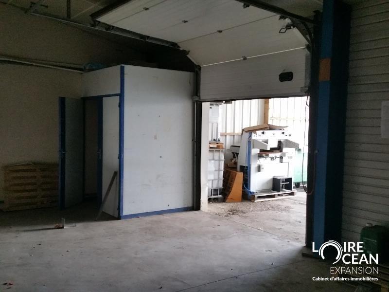 Entrepôt - 300 m²