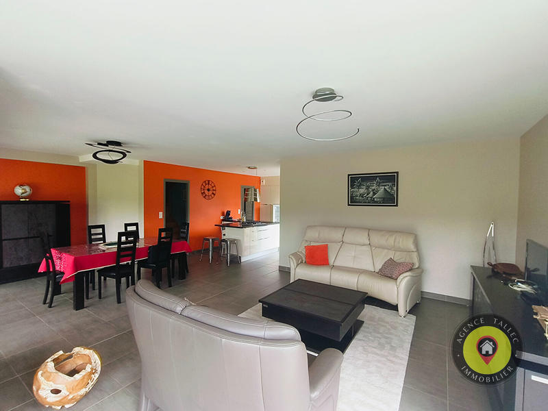 Maison - 136 m² - 5 pièces