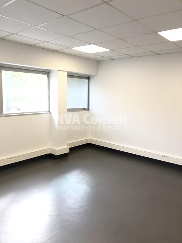 Local d'activités - 1 199 m²