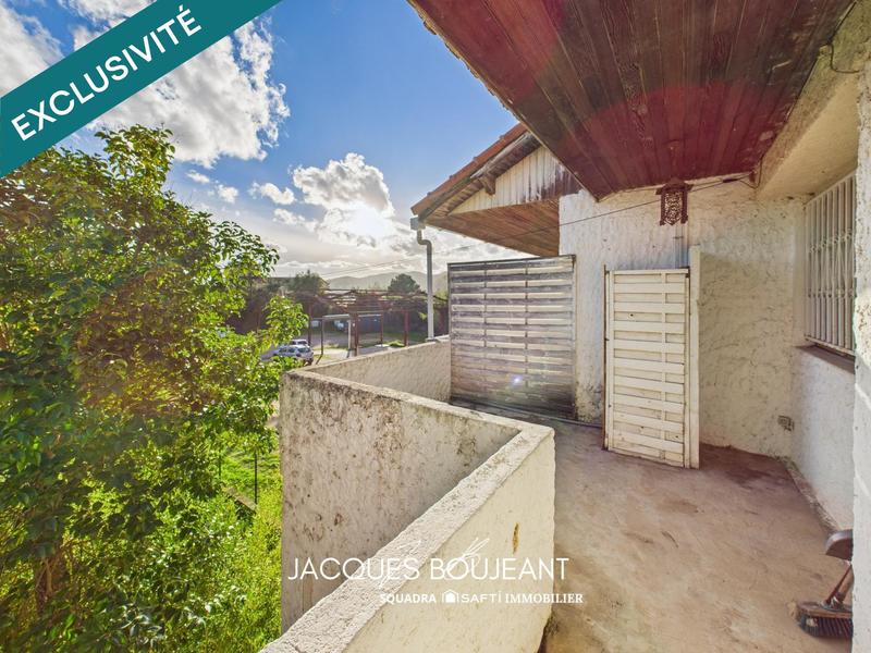 Maison - 230 m² - 9 pièces