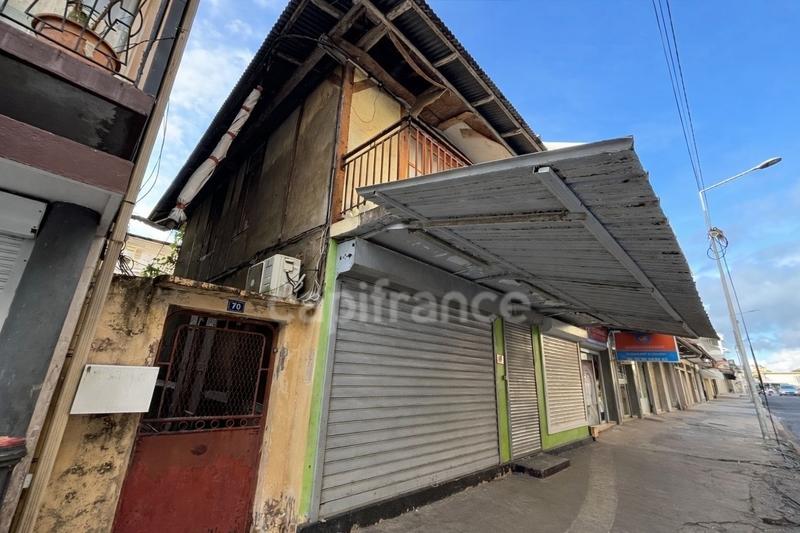 Immeuble - 180 m² - 5 pièces