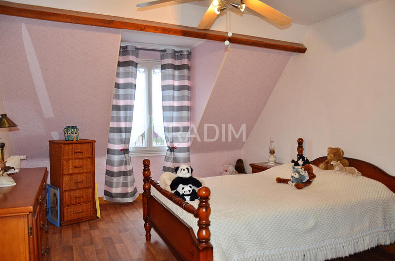 Maison - 300 m² - 10 pièces