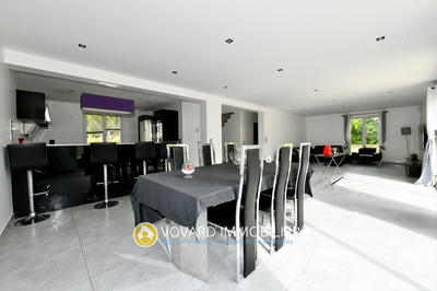 Maison - 179 m² - 7 pièces