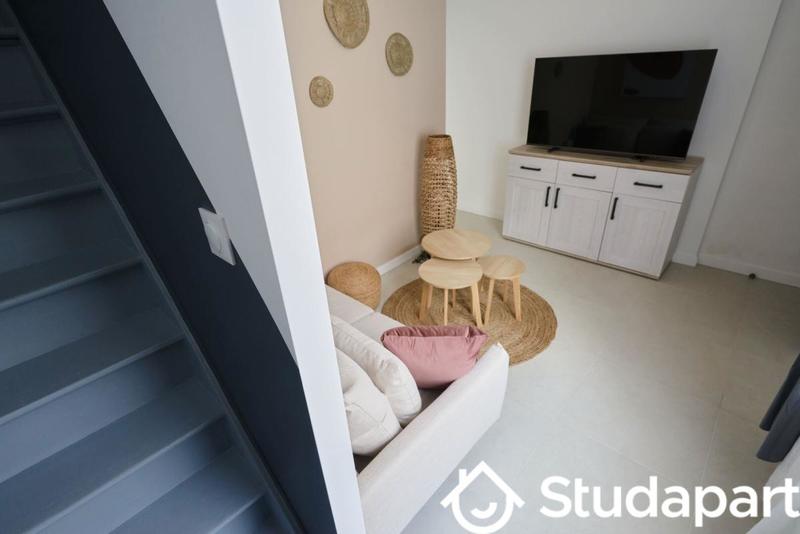 Chambre - 10 m² - 1 pièce