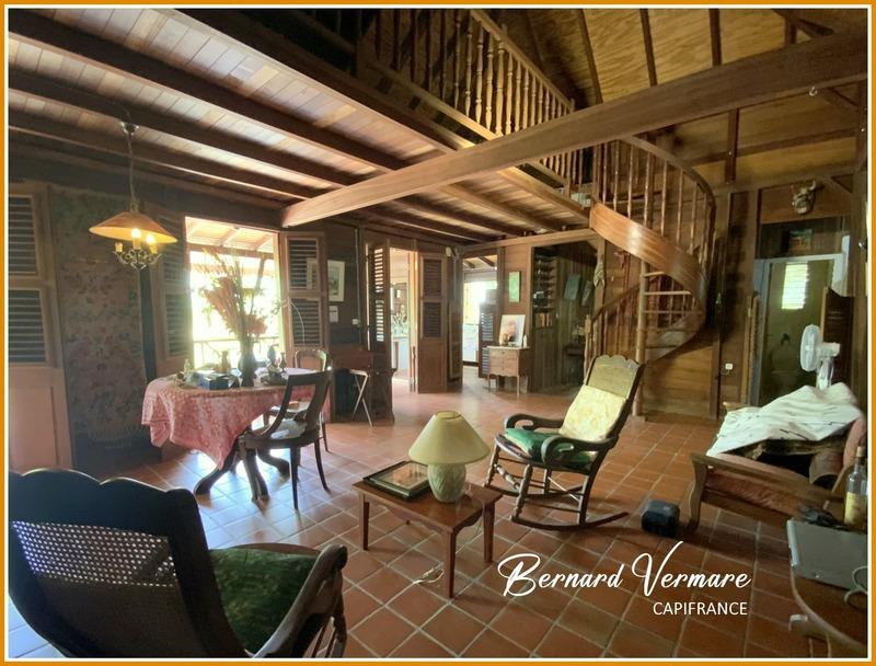 Maison - 143 m² - 6 pièces