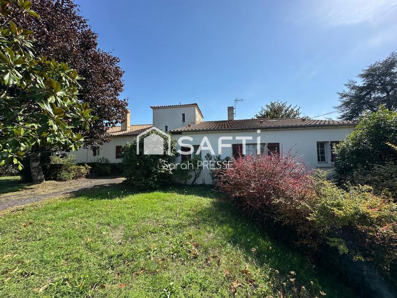 Maison - 336 m² - 9 pièces