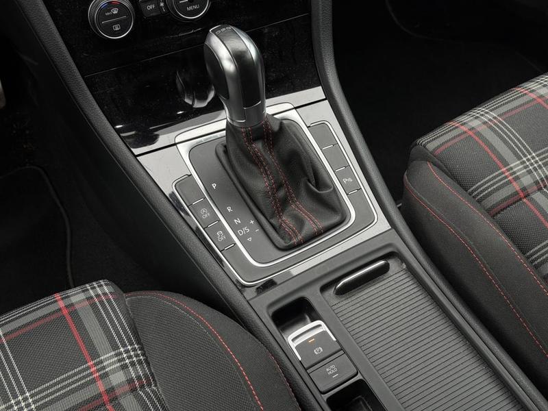 Volkswagen Golf VII Gti 2.0 Tsi 245ch Perfomance Dsg7