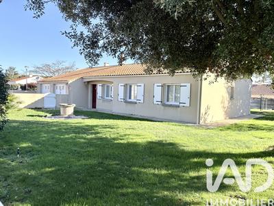 Maison - 99 m² - 5 pièces