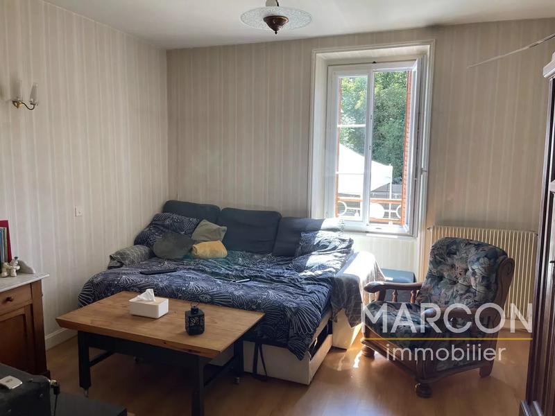 Maison - 90 m² - 5 pièces