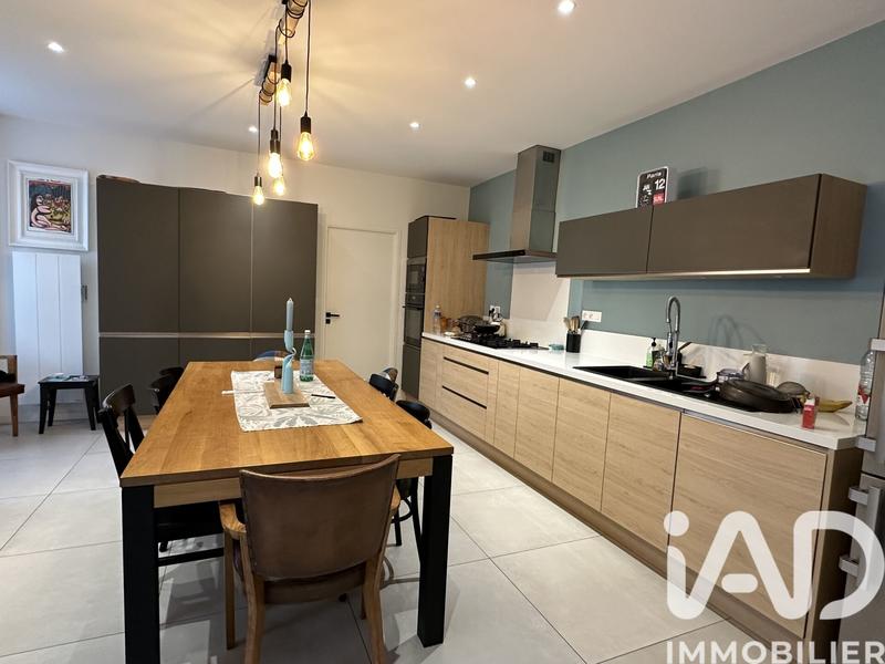 Appartement - 136 m² - 6 pièces