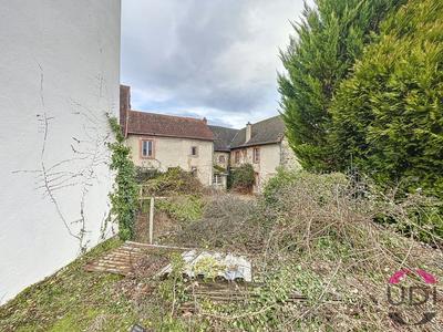 Maison - 315 m² - 2 pièces