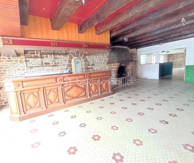 Local commercial - 388 m² - 7 pièces